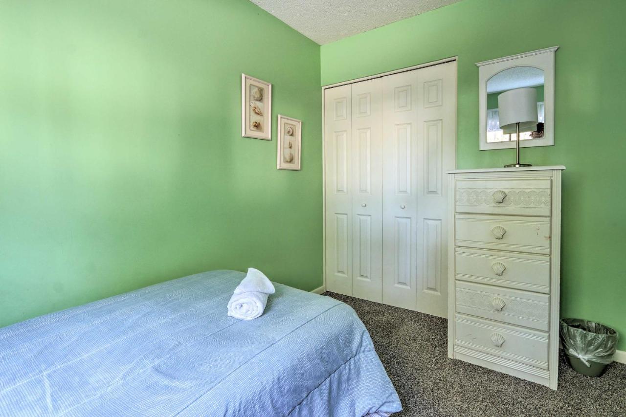 Resort-Style Hilton Head Condo - Walk To Beach! Hilton Head Island Bagian luar foto