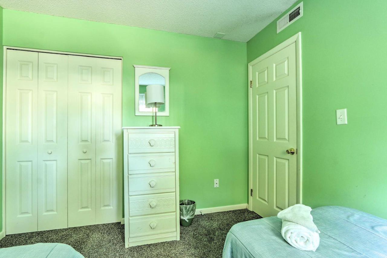 Resort-Style Hilton Head Condo - Walk To Beach! Hilton Head Island Bagian luar foto